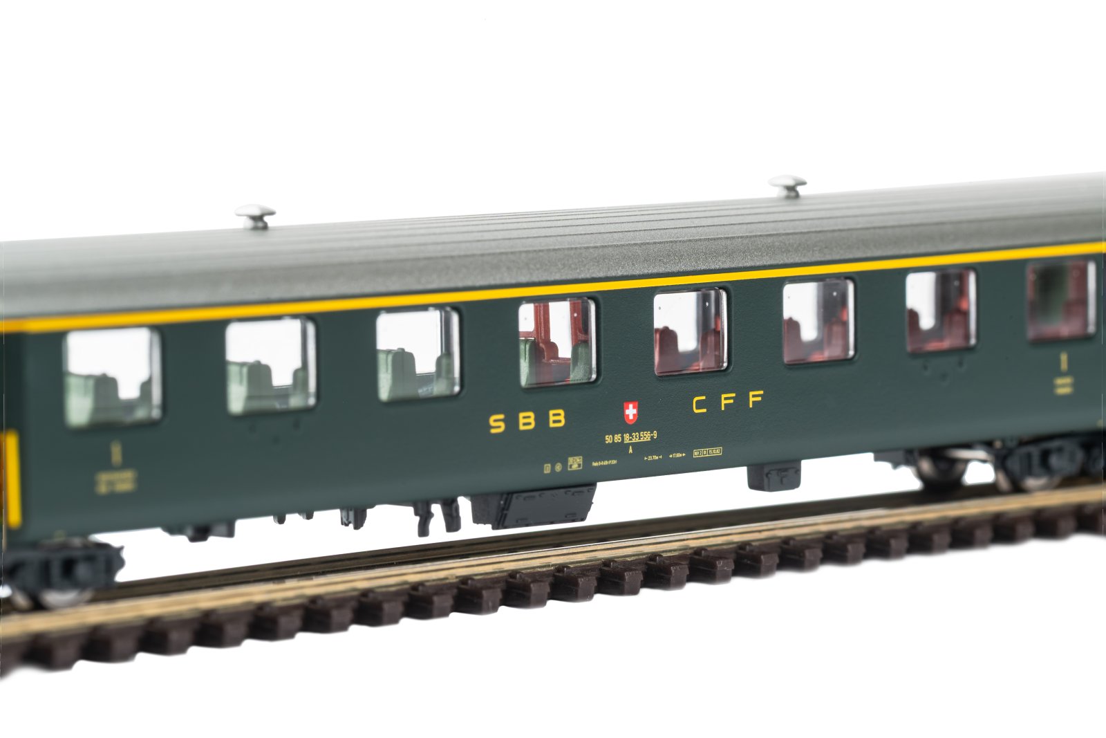 N-Personenwg. EW I, 1.Kl, 50 85 18- 33 556-9 grün mit alter Schrift, SBB, Ep. IV