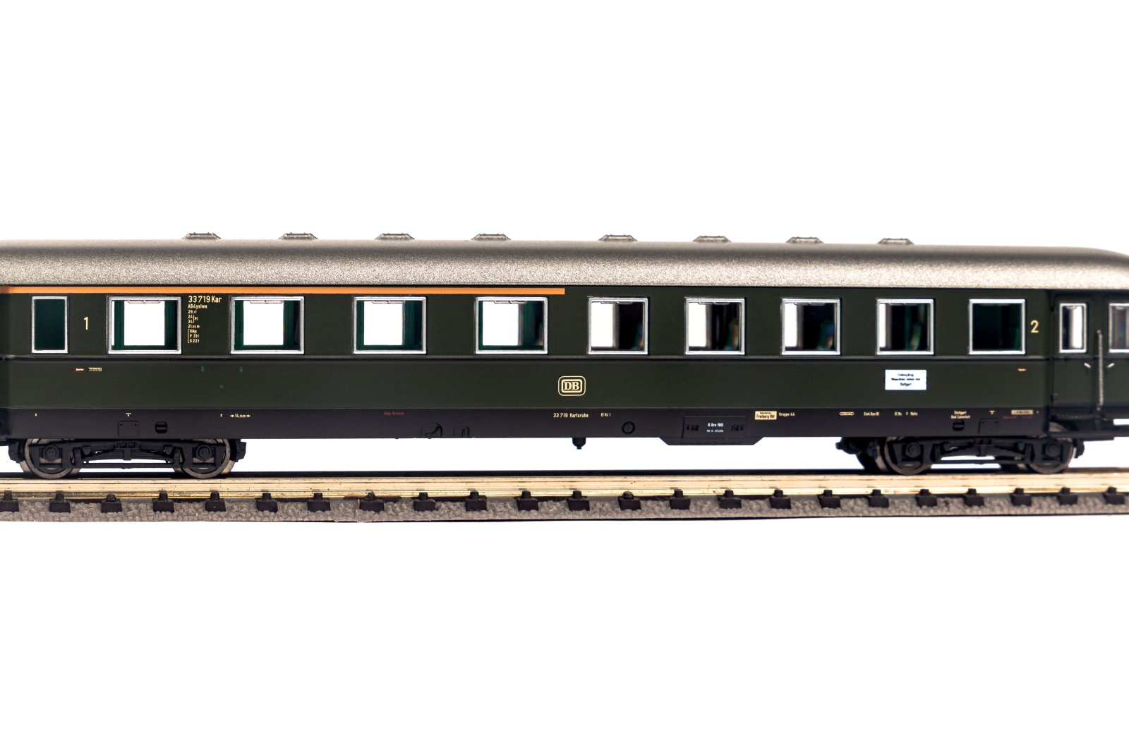 N-Schürzeneilzugwg. 1./2. Kl. DB III