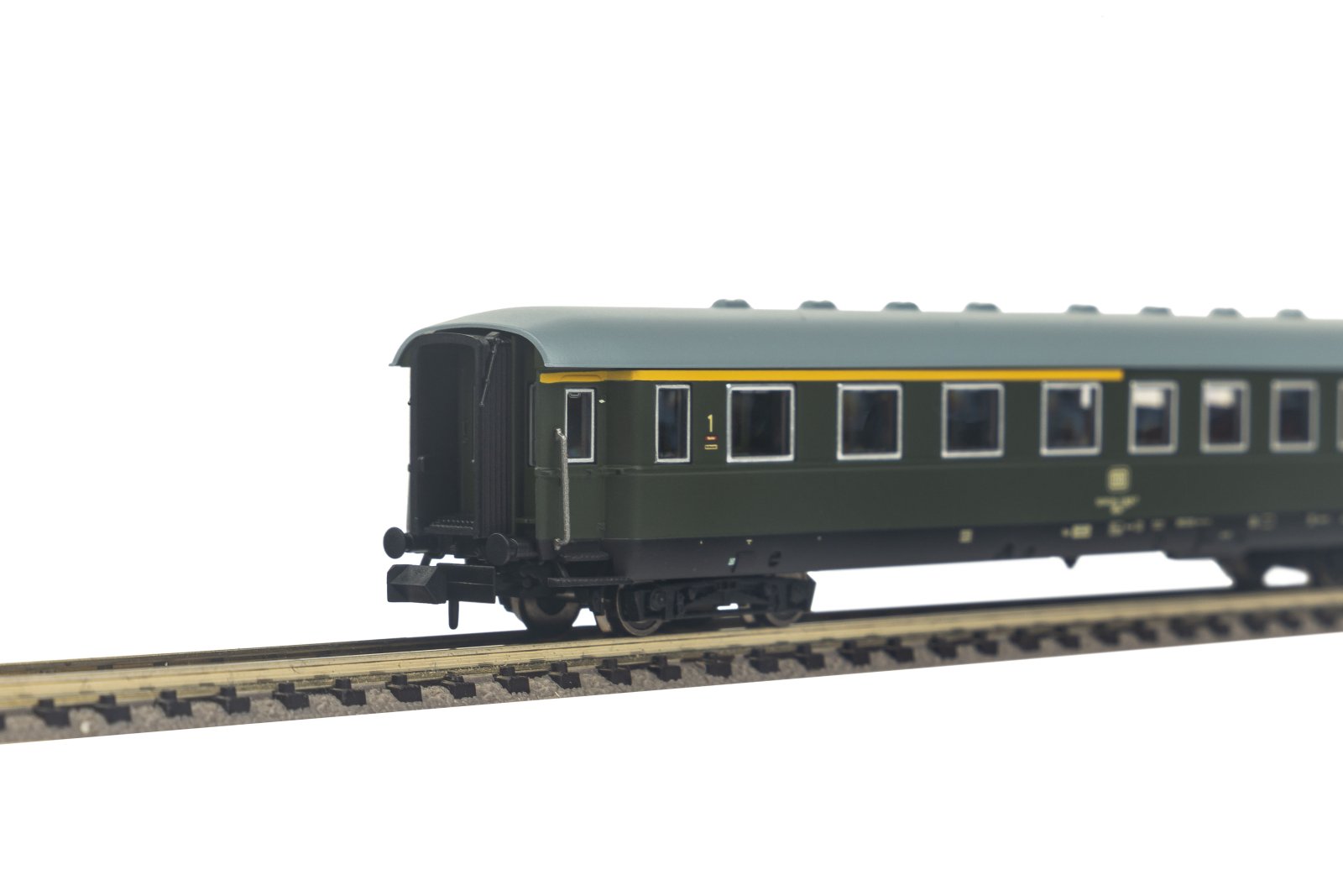 N-Schürzeneilzugwg. 1./2. Kl. DB IV
