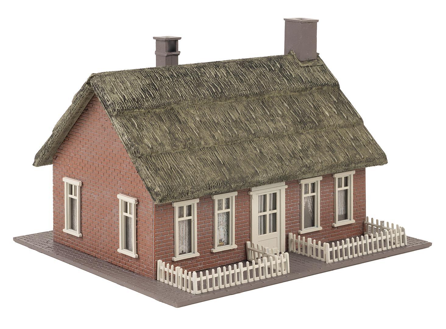 Noord-Duits Huis Met Rieten Dak