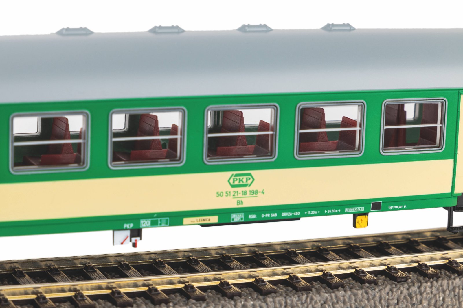 Personenwg. 120A PKP