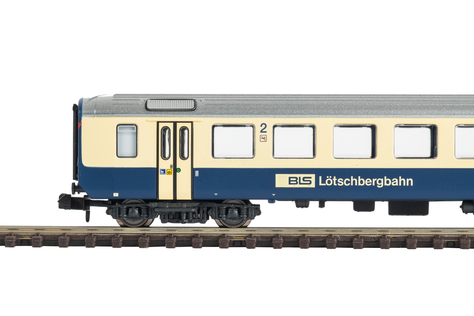 PIKO 94387 – BLS EW I personenrijtuig 2e klas met woordmerk en buitendraaideuren – Tijdperk V – N