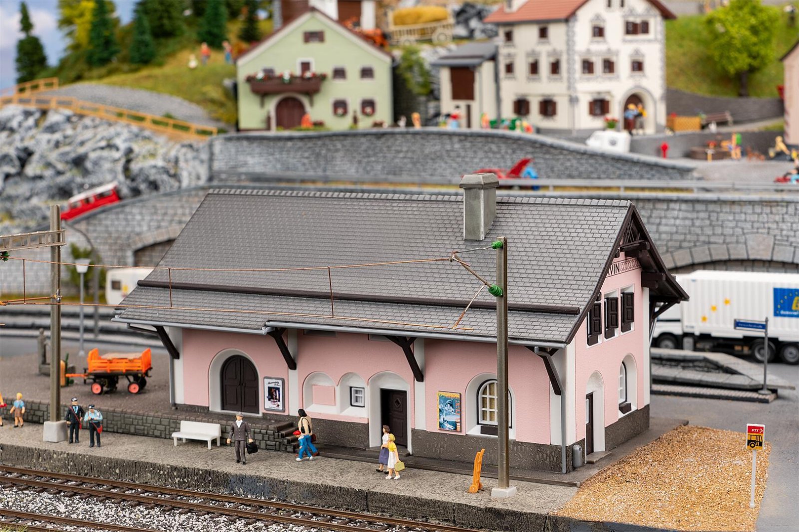 Station Lavin