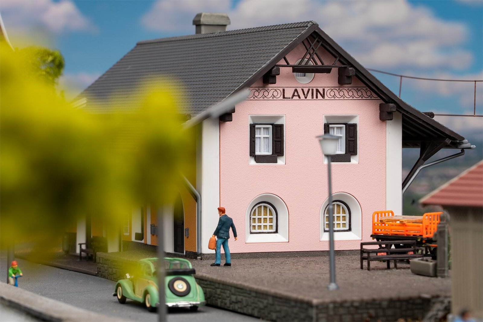 Station Lavin
