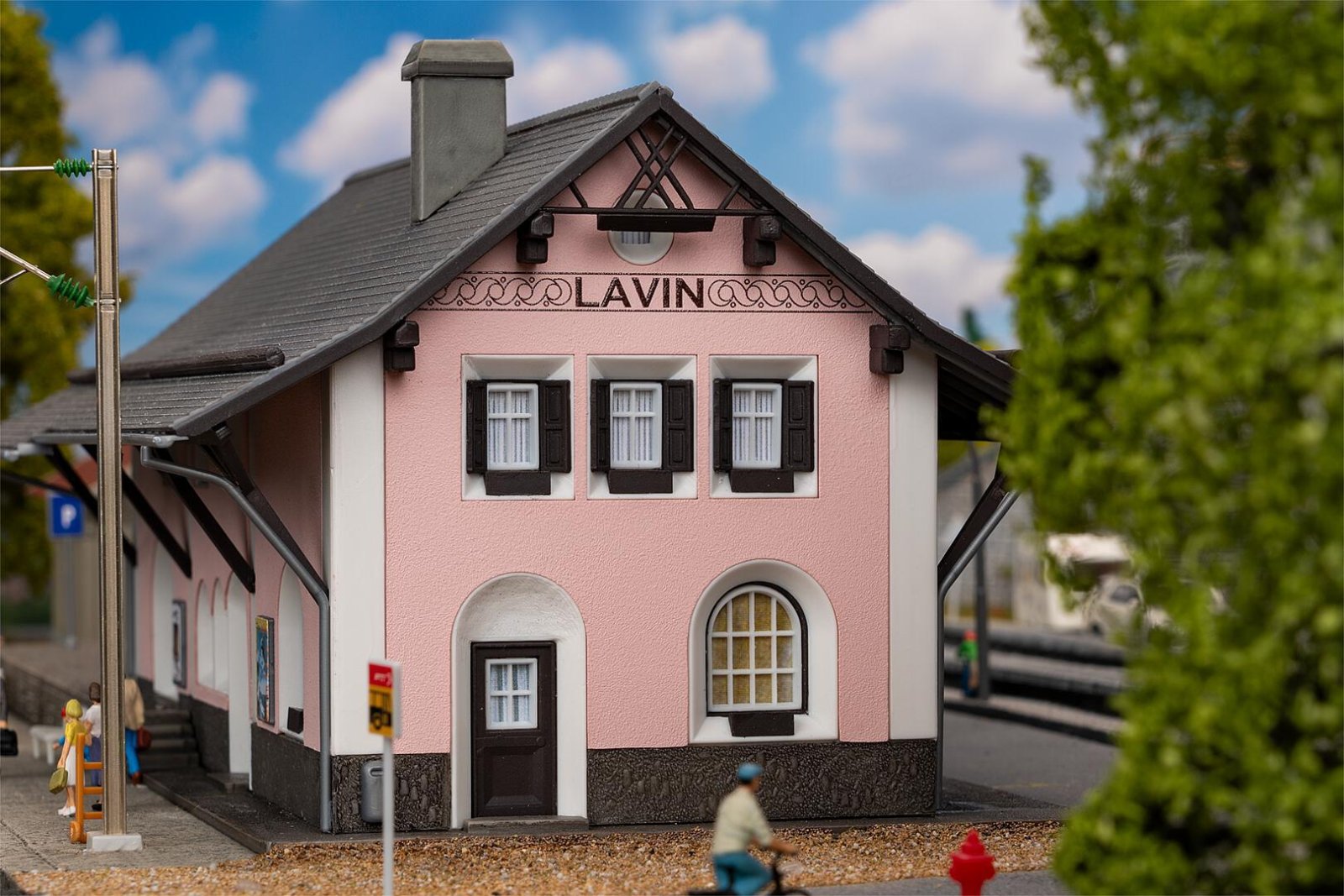 Station Lavin