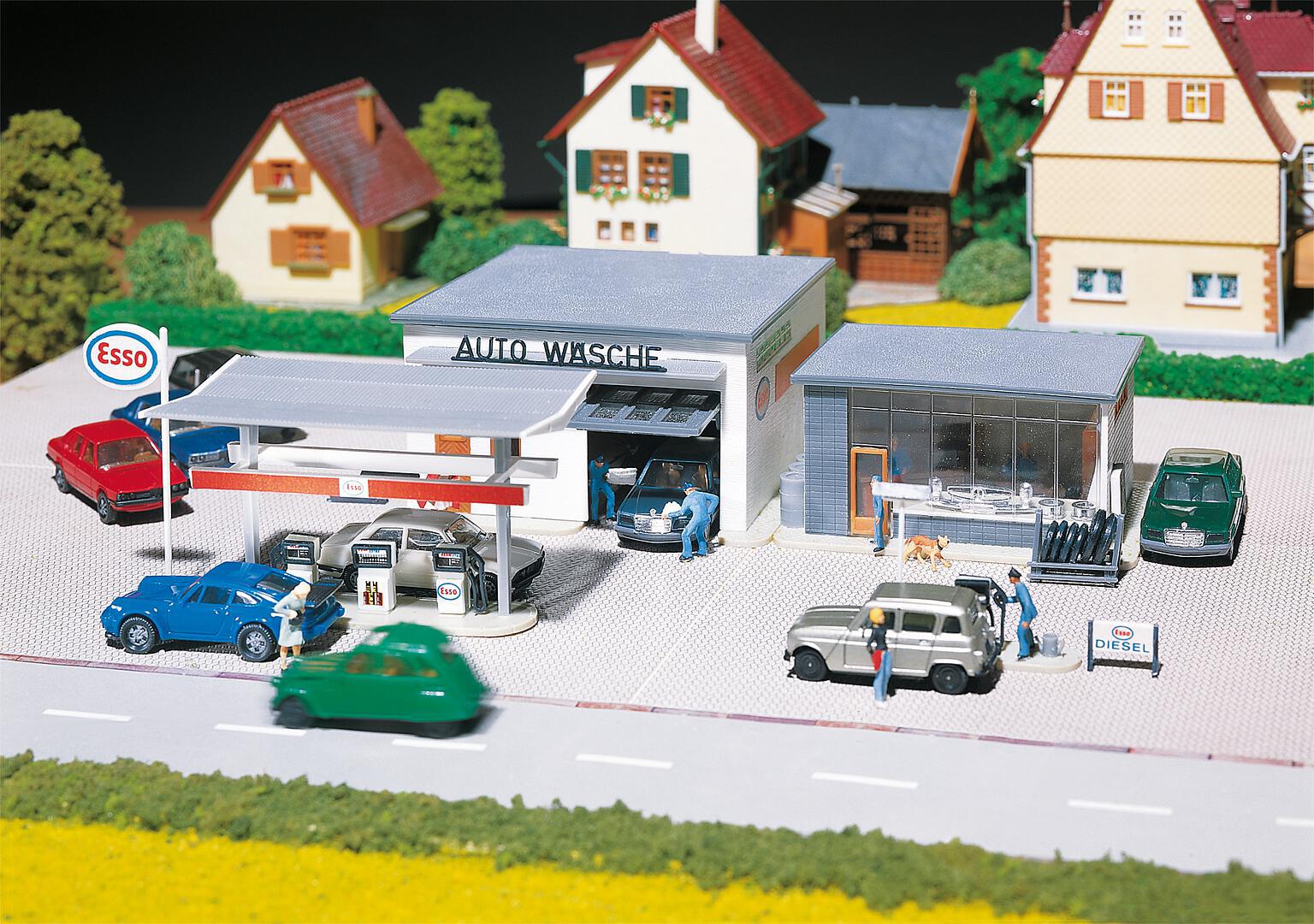 Tankstelle Mit Waschhalle