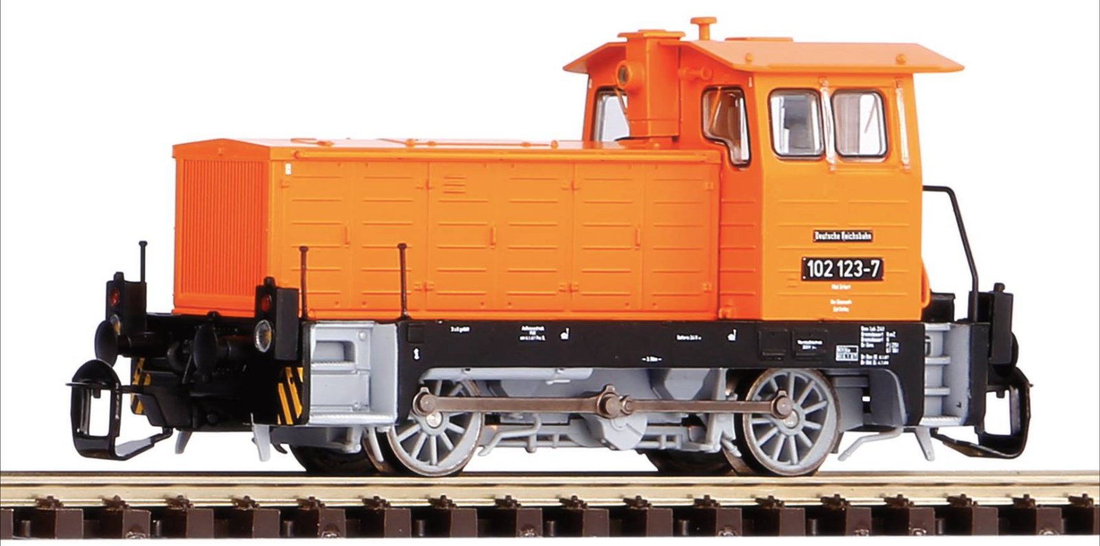 TT-Diesellok BR 102.1 orange VI + DSS Next18