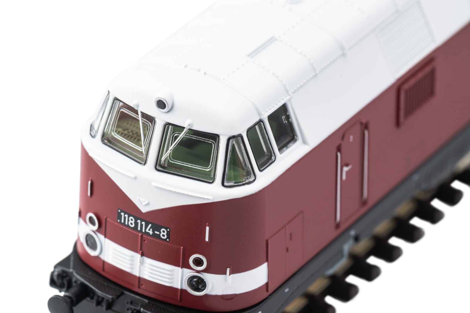 TT-Diesellok BR 118 Sparlack DR IV + DSS 8pol.