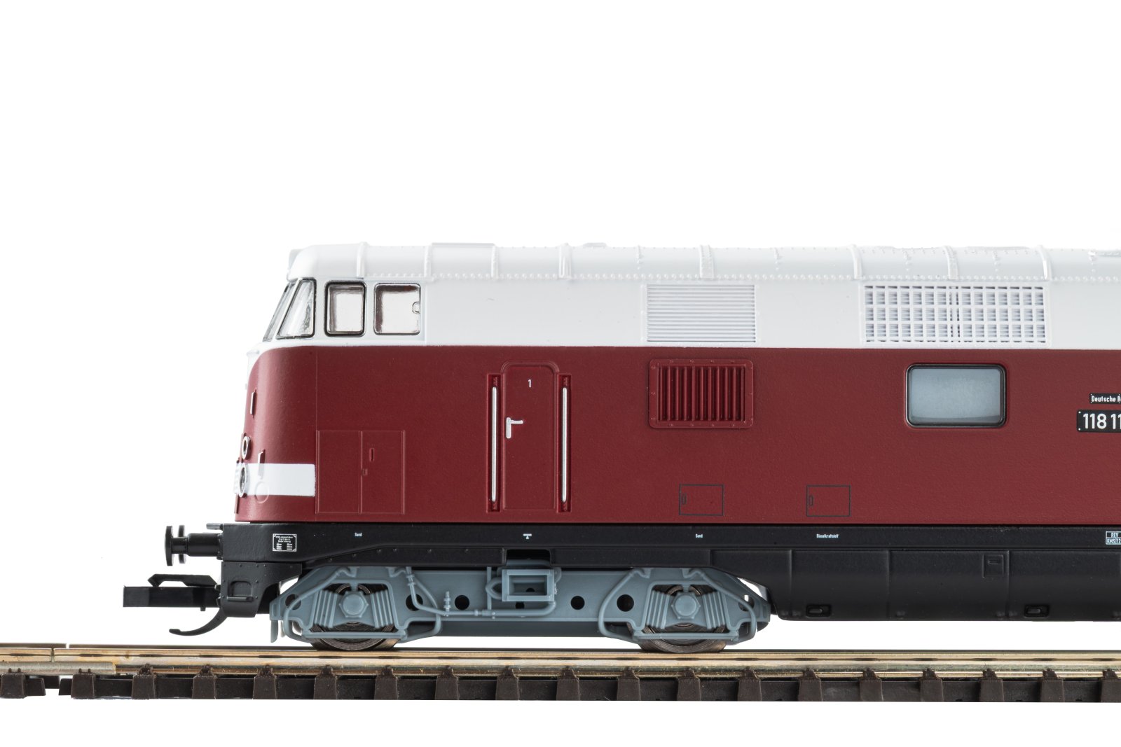 TT-Diesellok BR 118 Sparlack DR IV + DSS 8pol.