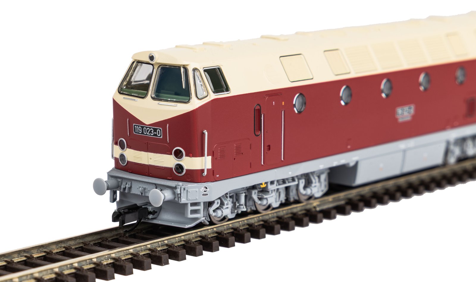 TT-Diesellok BR 119 Licht oben DR IV + DSS PluX22