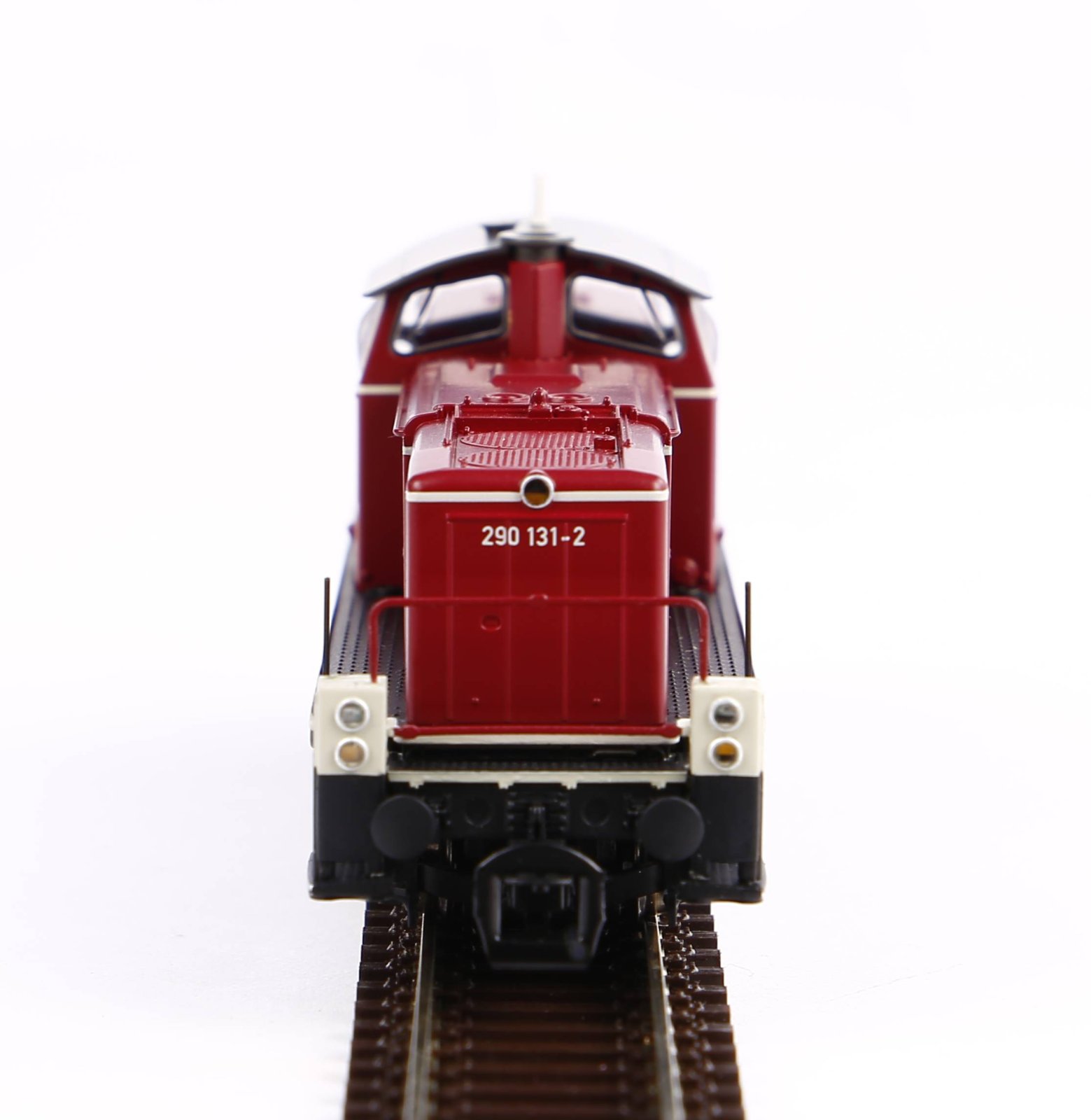 TT-Diesellok BR 290 rot DB IV + DSS PluX16