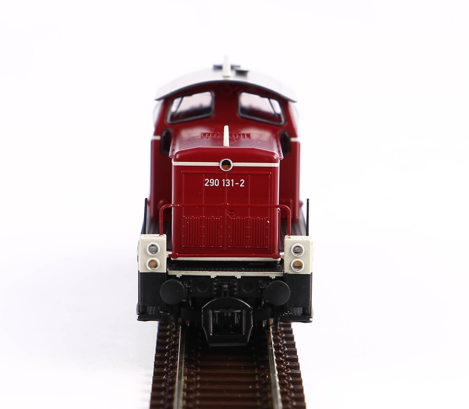 TT-Diesellok BR 290 rot DB IV + DSS PluX16