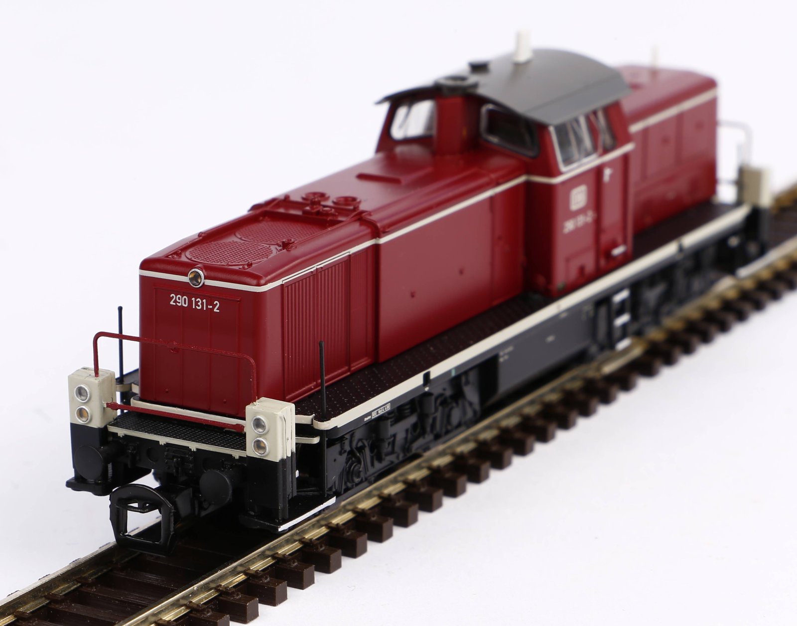 TT-Diesellok BR 290 rot DB IV + DSS PluX16