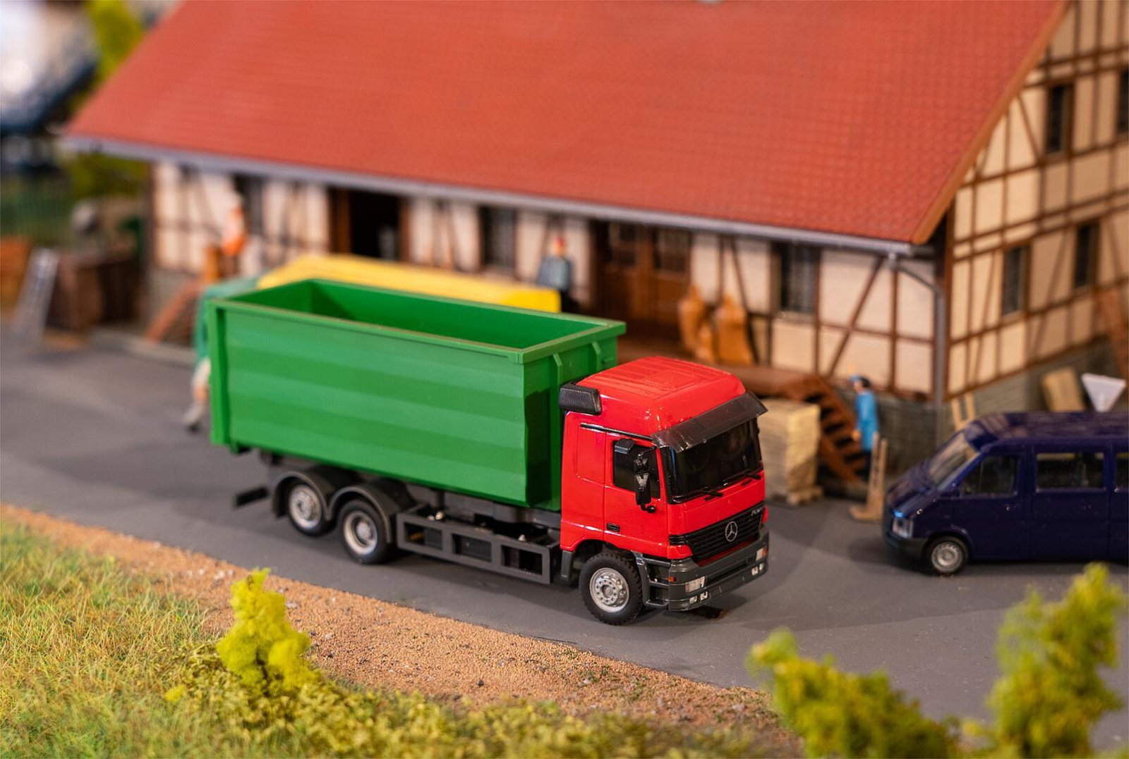 Vrachtwagen Mb Actros Lh'96 Container Herpa