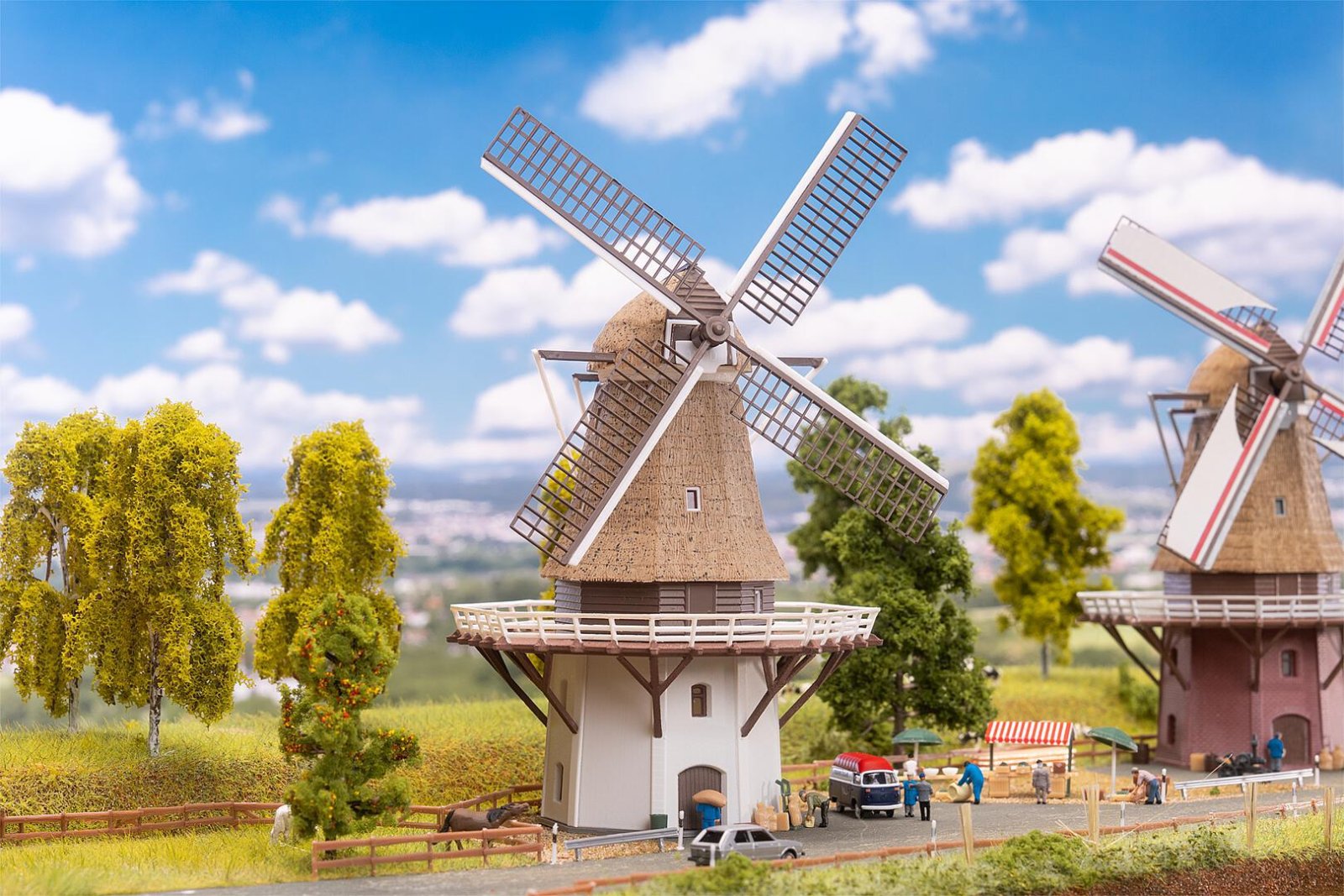 Windmühle Mit Putzsockel