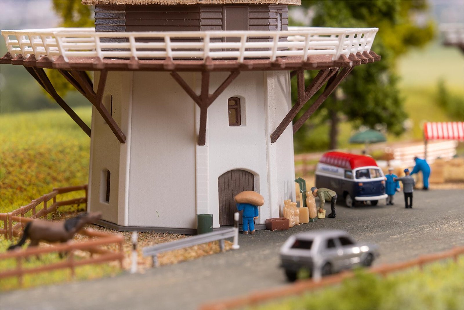 Windmühle Mit Putzsockel