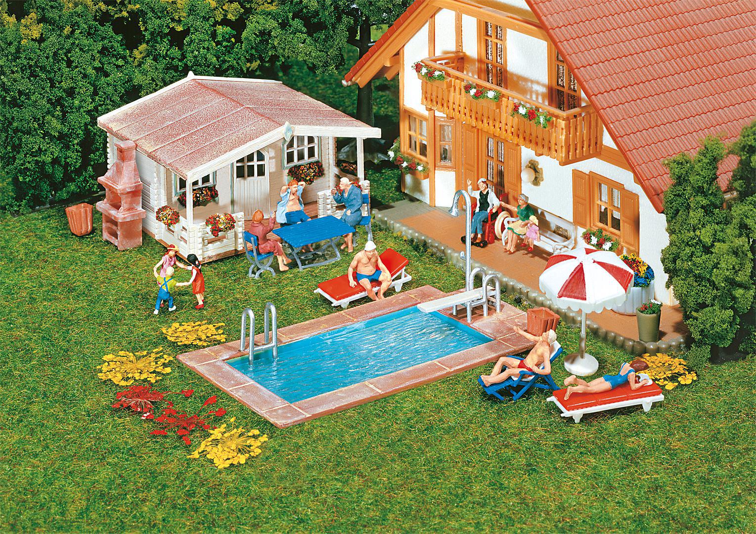 Zwembad En Tuinhuisje