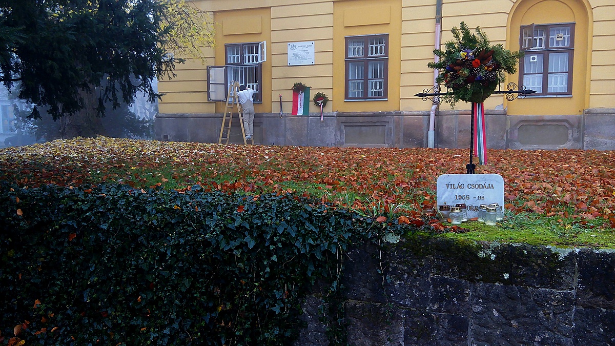 Spontán montázs
