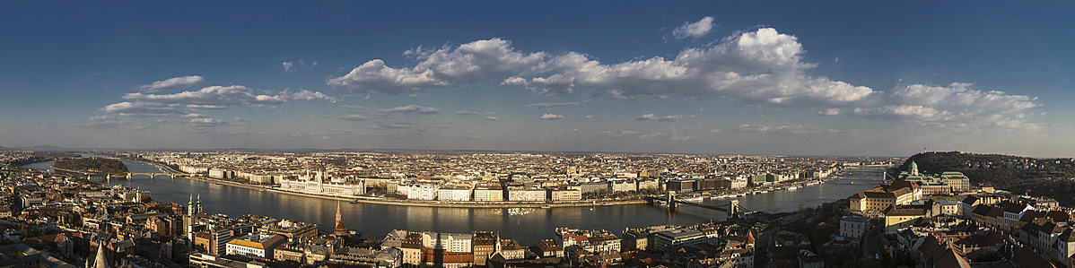 Panoráma a Mátyás-templom tornyából