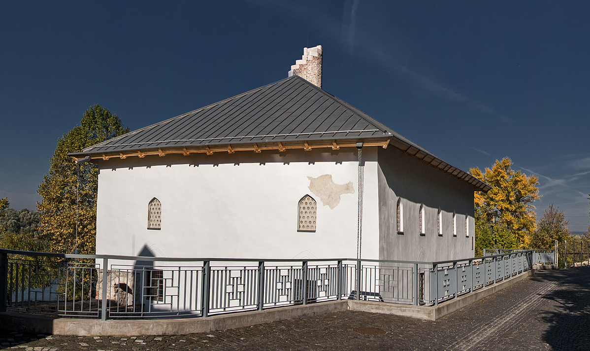 Dzsámi csonka minarettel