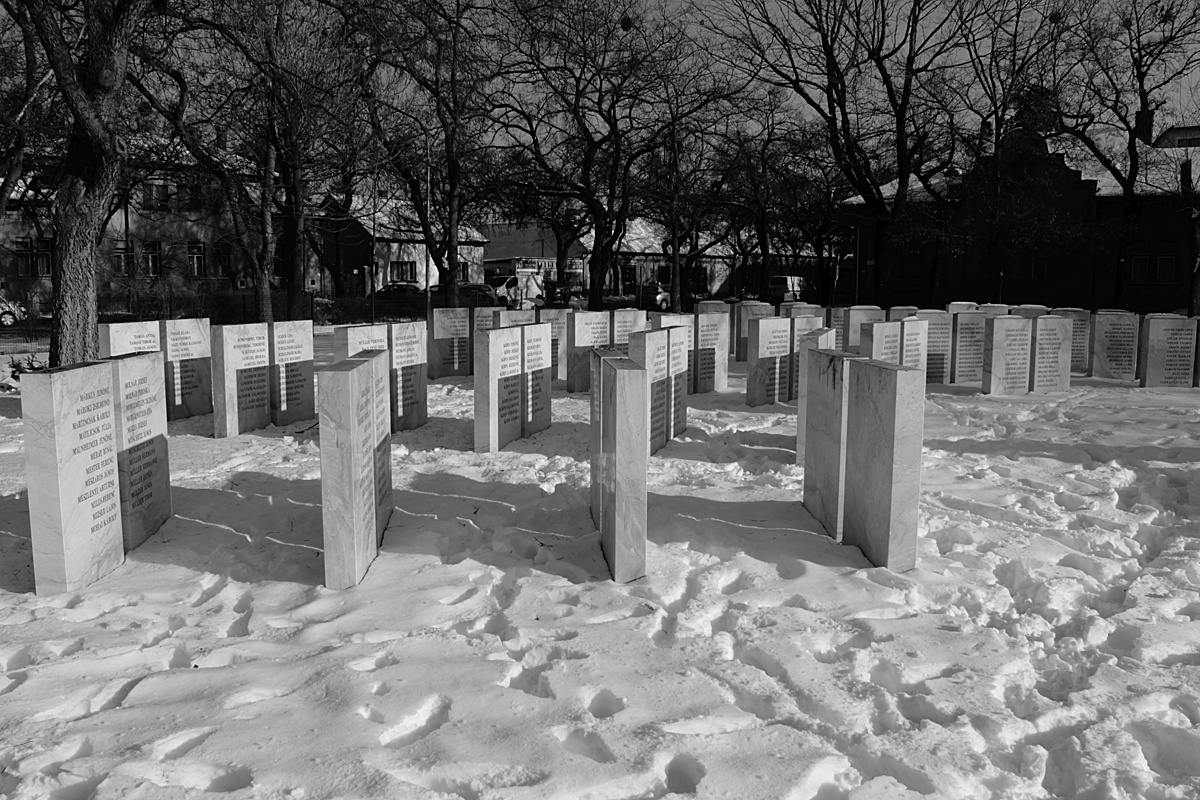 In memoriam