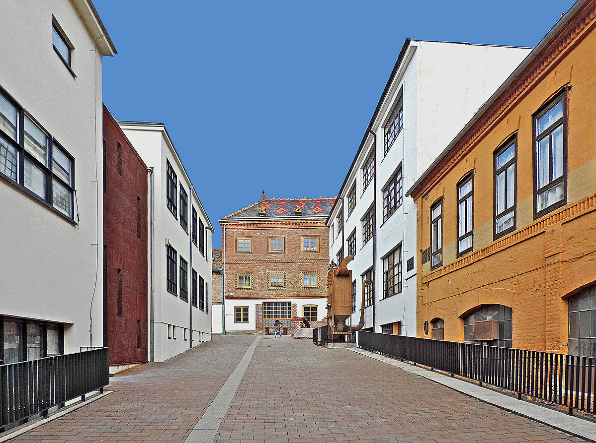 Zsolnay