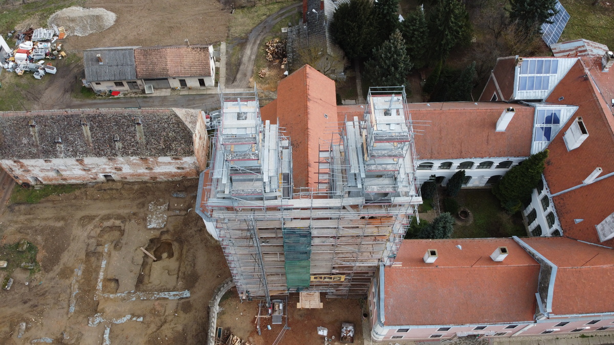 A rend alapításának 900. évfordulójára helyreállítják a templomot, illetve turisztikai fejlesztések is lesznek. A képek készítésekor nem látogatható, a belsőben csak most következnek majd a kutatás után a munkálatok.
