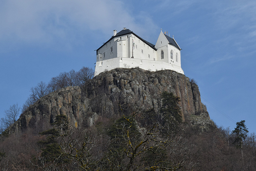 egyetlen találkozón a var)