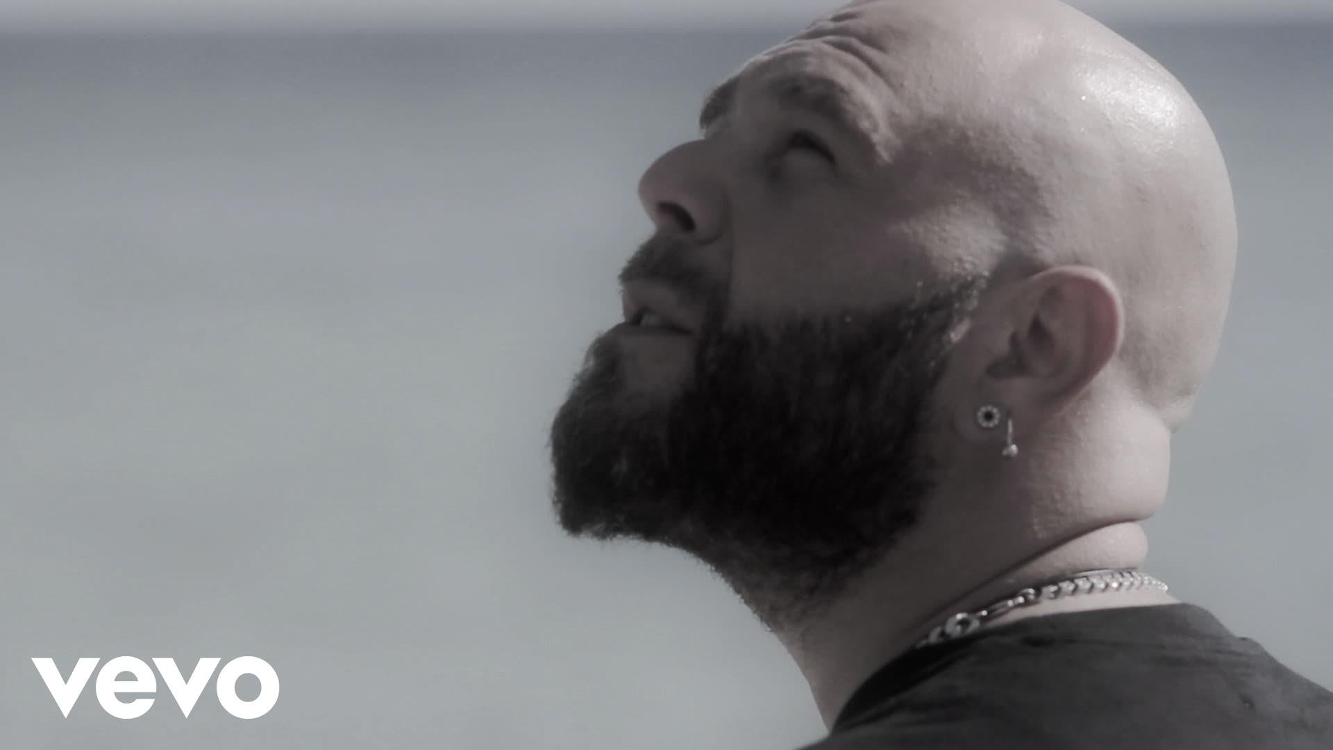 Video: Stavento Feat. Alessandra Rassimov – Αναδρομικά Video: Stavento Feat. Alessandra Rassimov – Αναδρομικά