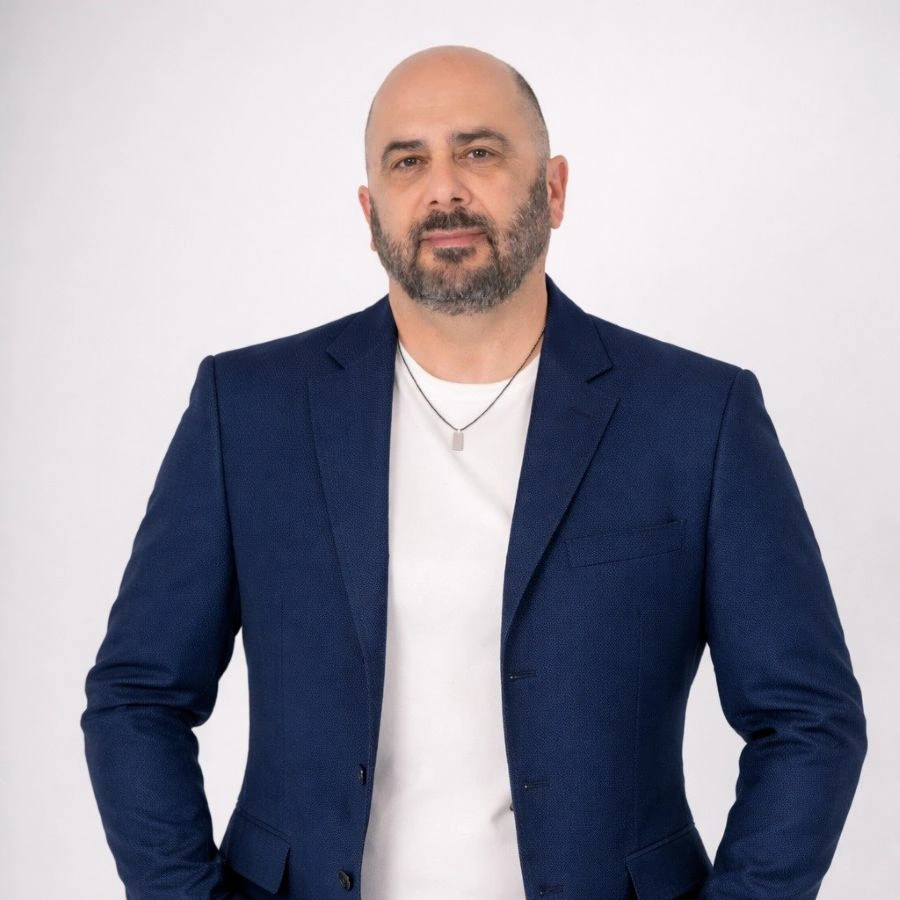 Νίκος Βολάκος – «Εγώ είμαι αυτός»: Νέο τραγούδι και video clip με προσωπικό χαρακτήρα nikos-volakos-ego-eimai-eftos