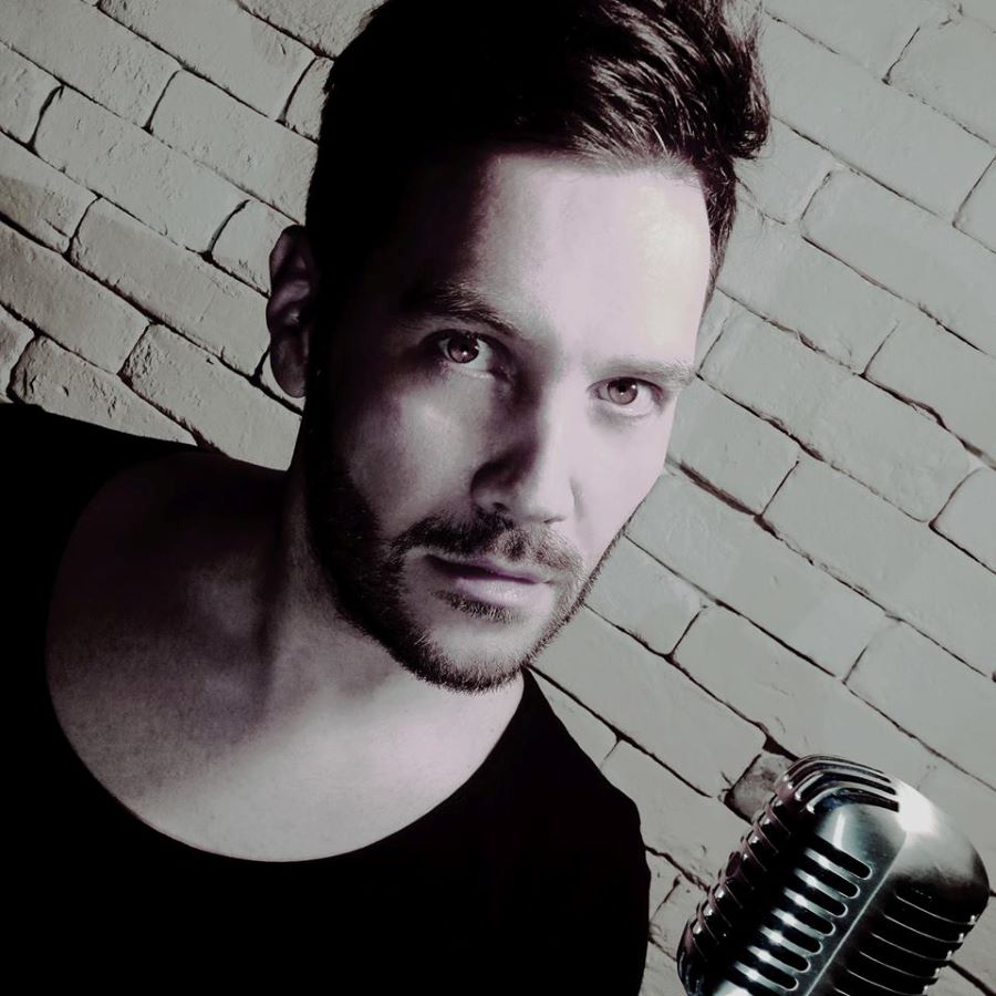 Manos Psistakis