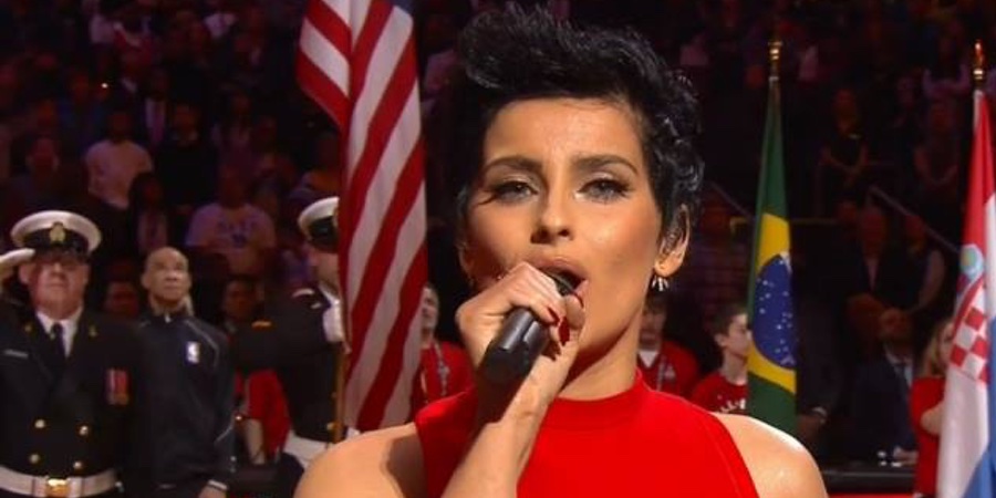 Nelly Furtado: Επιστρέφει και ερμηνεύει τον εθνικό ύμνο του Καναδά! (Βίντεο) Nelly Furtado: Επιστρέφει και ερμηνεύει τον εθνικό ύμνο του Καναδά! (Βίντεο)