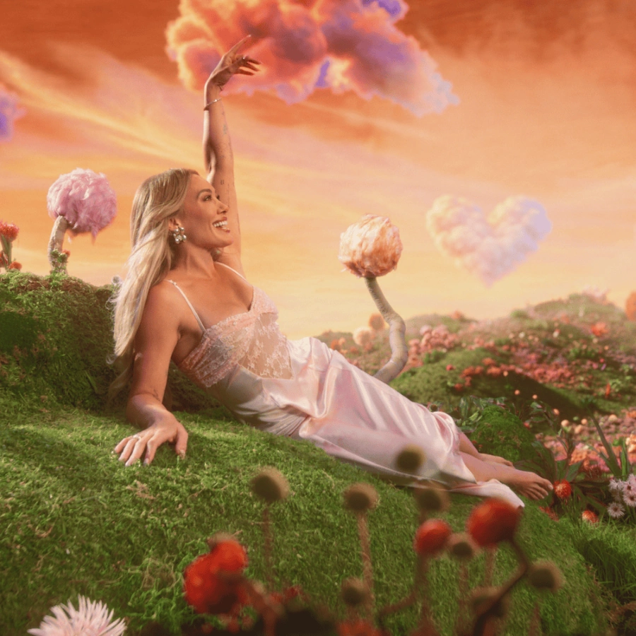 Hilary Duff: Νέο video clip για το «CATastrophe» από την ταινία «The Cat in the Hat» Hilary Duff–CATastrophe