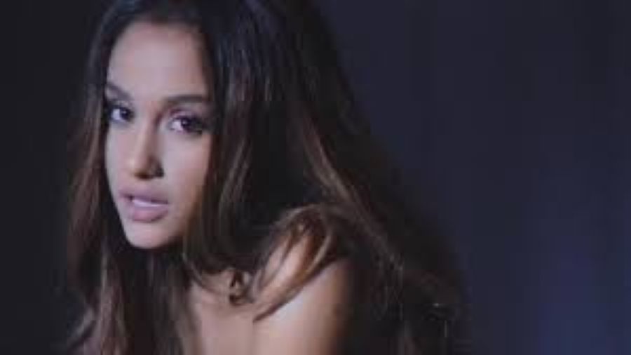 Ariana Grande “Dangerous Woman” | Single Premiere Ariana Grande-Dangerous Woman