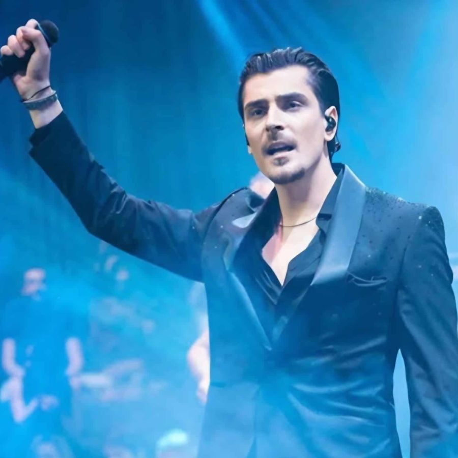 Lefteris Krikis-Live Medley
