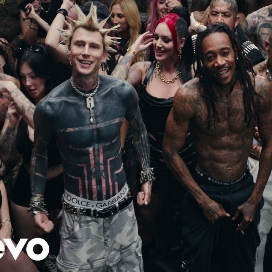 mgk, Wiz Khalifa “everything tatted”: Το νέο single προαναγγέλλει το mixtape «Blog Era Boyz» mgk-Wiz Khalifa-everything tatted