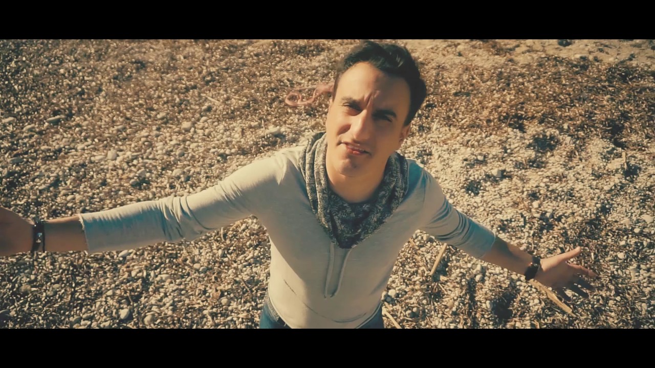 Θοδωρής Καρύδης “Ότι γράφει δεν ξεγράφει” | Video Premiere Θοδωρής Καρύδης “Ότι γράφει δεν ξεγράφει” | Video Premiere