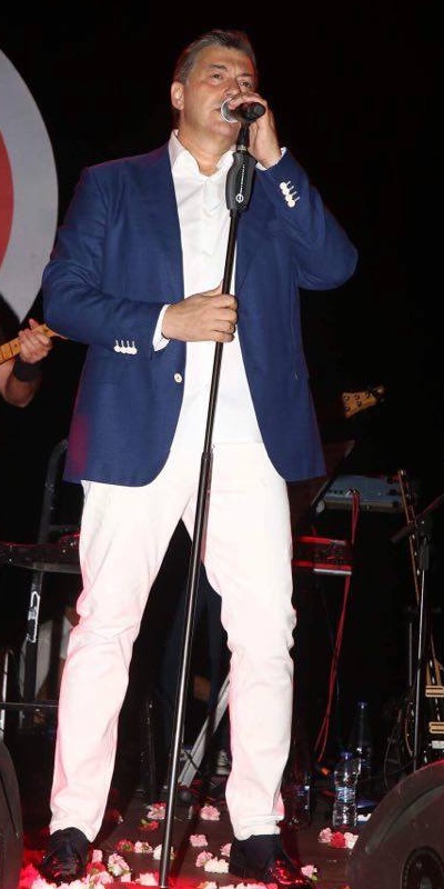 Makropoulos live