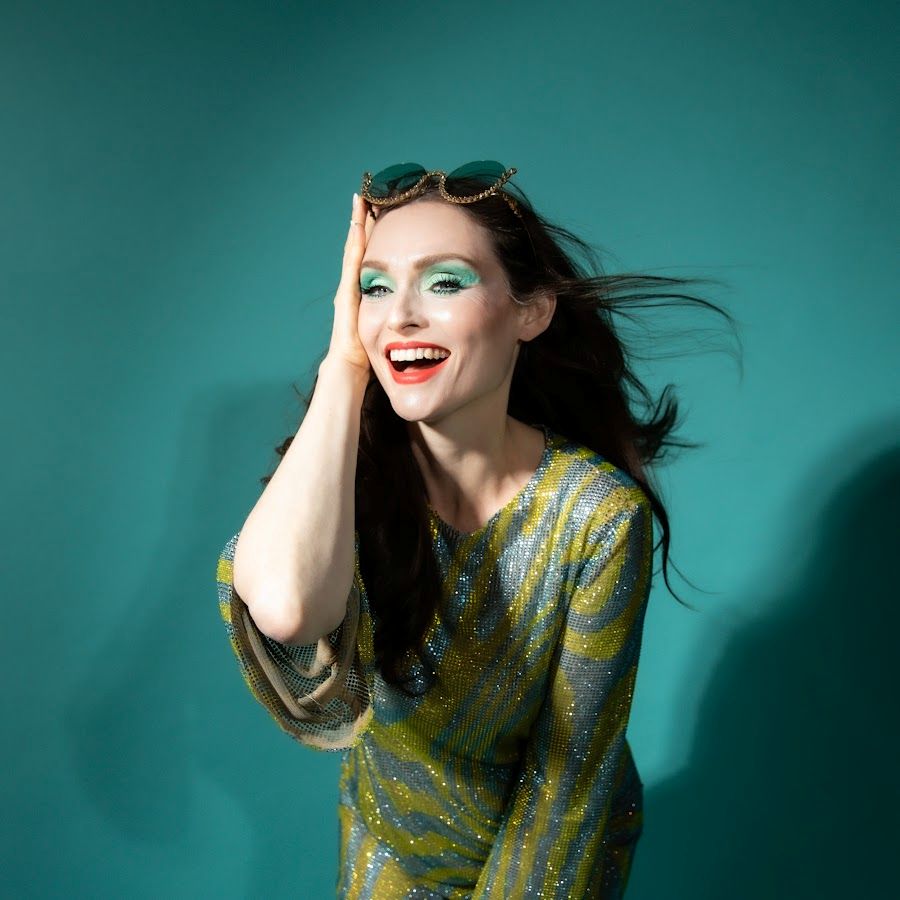 Sophie Ellis-Bextor “Dolce Vita”: Η βασίλισσα της disco-pop επιστρέφει με έναν ύμνο στην ανεμελιά και την απόλαυση της ζωής Sophie Ellis-Bextor Dolce Vita