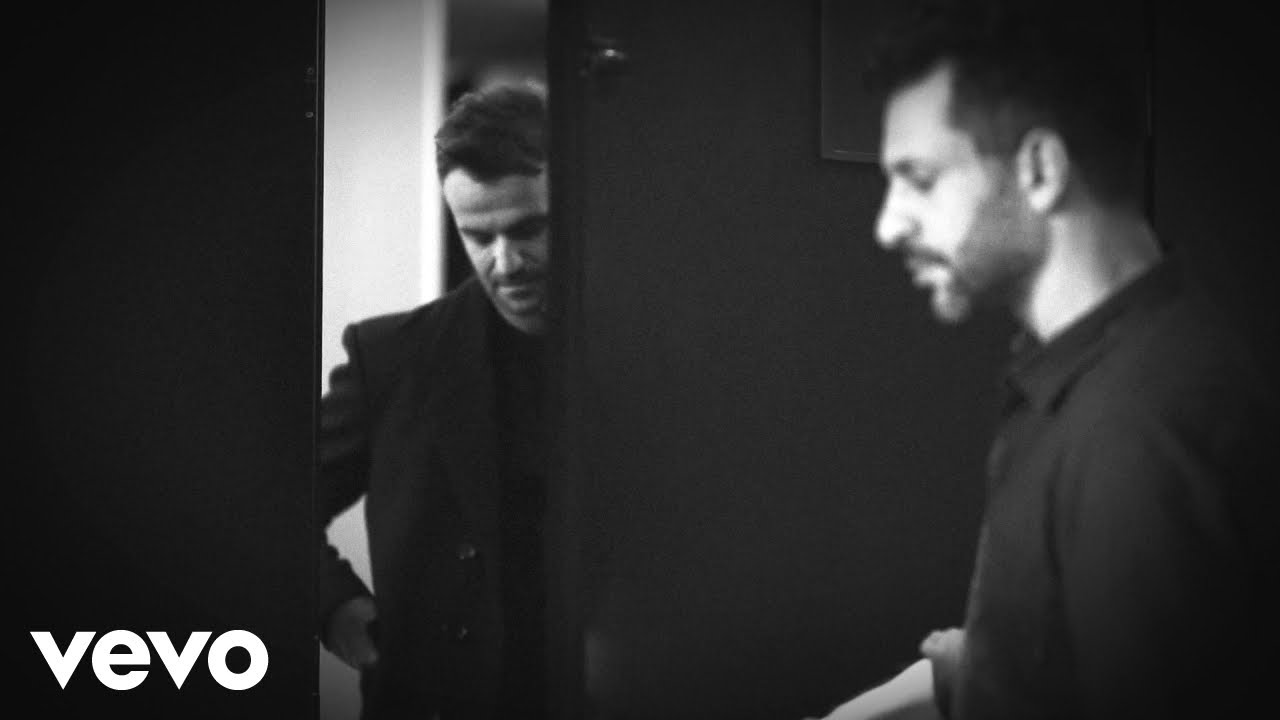 “Η ίδια ζάλη”: Νέο τραγούδι και ανατρεπτικό νέο video clip από τους Decho “Η ίδια ζάλη”: Νέο τραγούδι και ανατρεπτικό νέο video clip από τους Decho