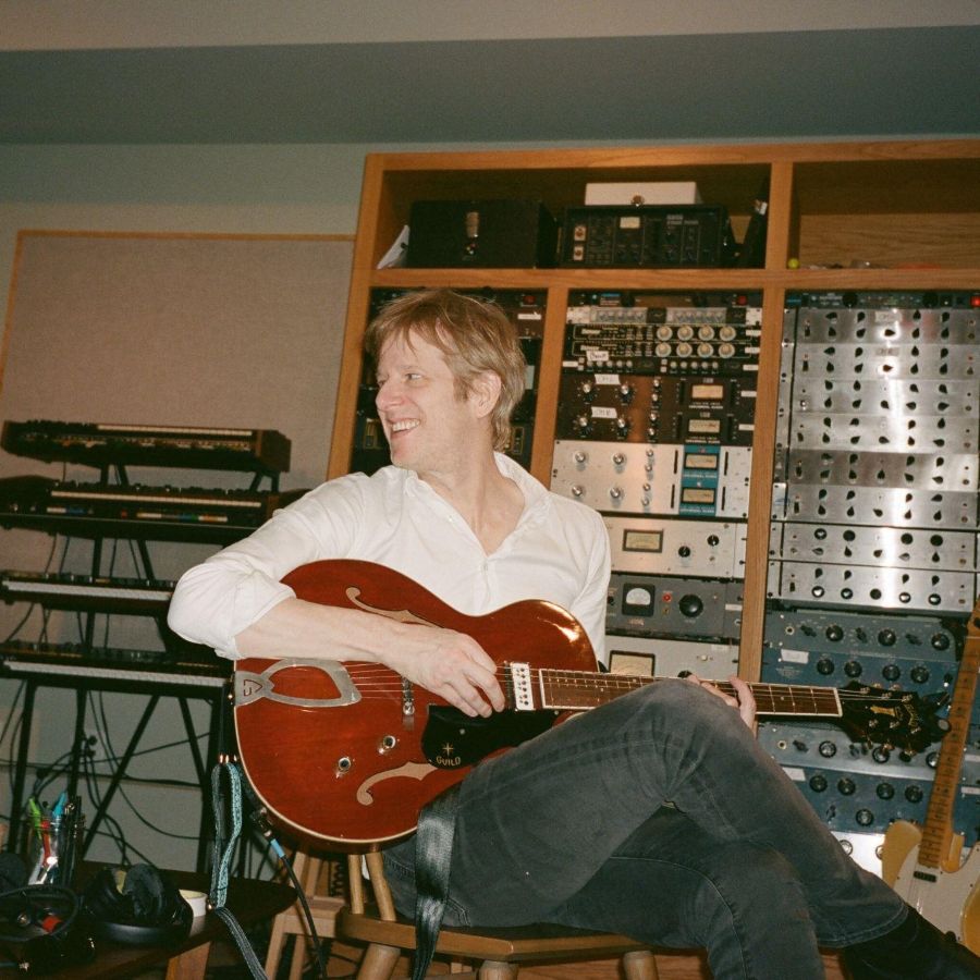 Οι Spoon επιστρέφουν με νέο διπλό single: «Chateau Blues» & «Guess I’m Fallin In Love» Spoon-diplo single