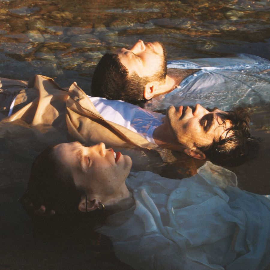 “O Breath”: Άκου το νέο single των Eli and the Portraits με την Caterina Plexida O_Breath-at_work