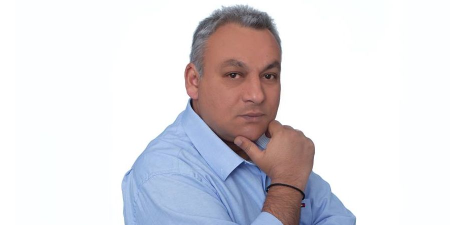 Δημήτρης Παναγιωτόπουλος: “ο δάσκαλος Γιώργος Ζαμπέτας με πίστεψε και με συμβούλευε να έχω…..γερό στομάχι!” Δημήτρης Παναγιωτόπουλος: “ο δάσκαλος Γιώργος Ζαμπέτας με πίστεψε και με συμβούλευε να έχω…..γερό στομάχι!”