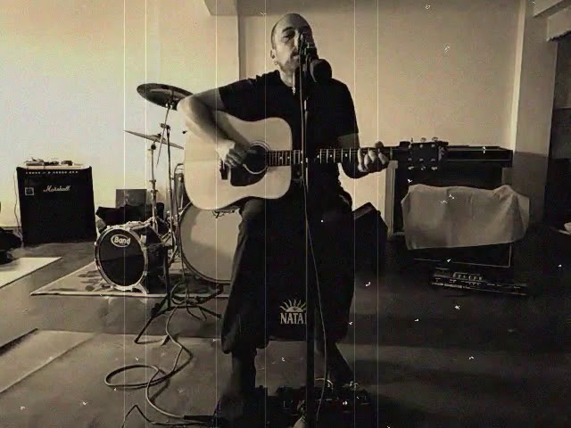 Κώστας Χρονόπουλος “Κοντά μου να ΄σαι” | Video Premiere Κώστας Χρονόπουλος “Κοντά μου να ΄σαι” | Video Premiere