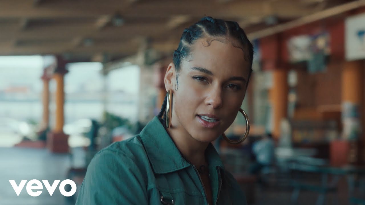 Alicia Keys: Kυκλοφορεί νέο single και music video με τίτλο “Underdog” Alicia Keys: Kυκλοφορεί νέο single και music video με τίτλο “Underdog”