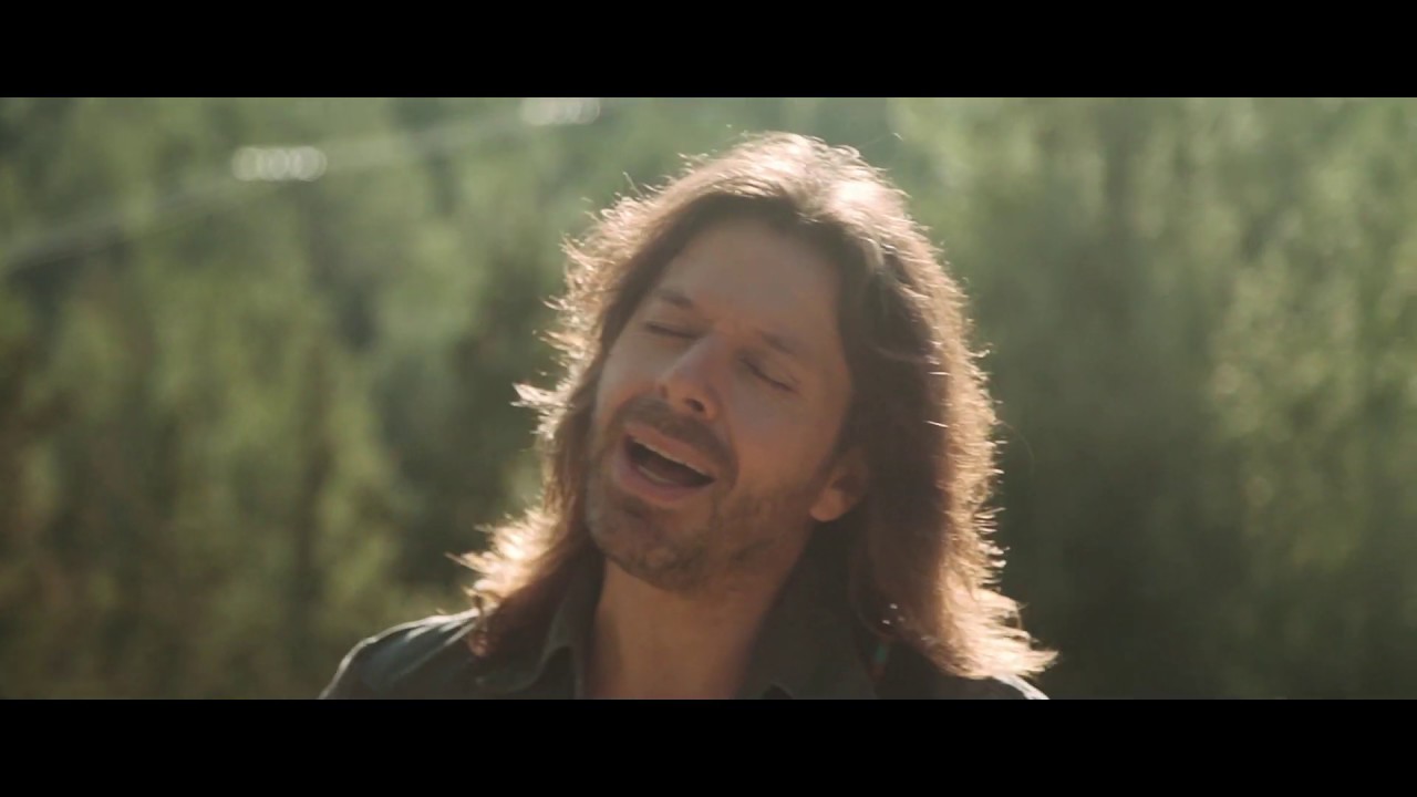 Βασίλης Μπαμπανιάρης “Αγάπη” | Video Premiere Βασίλης Μπαμπανιάρης “Αγάπη” | Video Premiere
