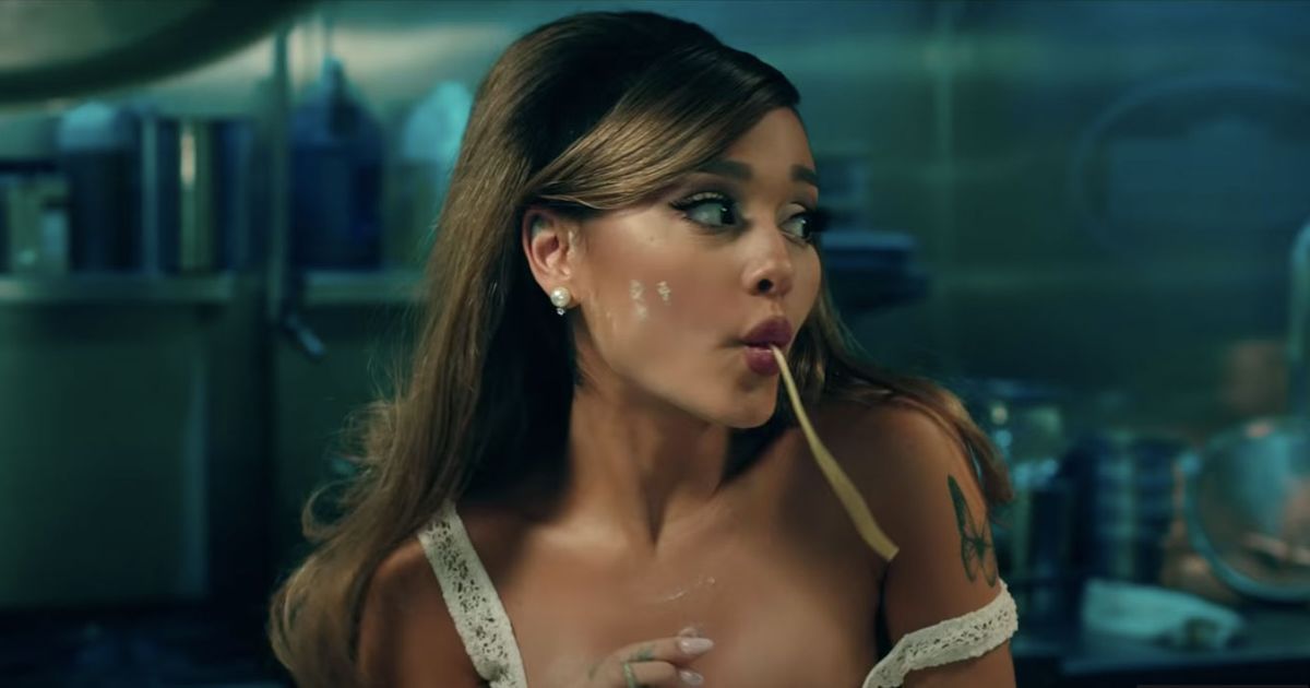 H Ariana Grande κυκλοφορεί τη νέα της δισκογραφική δουλειά με τίτλο “Positions” H Ariana Grande κυκλοφορεί τη νέα της δισκογραφική δουλειά με τίτλο “Positions”