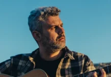 Μάκης Γεωργακάκης – «Φτηνά Μοτέλ»: Ένα ατμοσφαιρικό τραγούδι με τη δική του υπογραφή Makis_Georgakakis