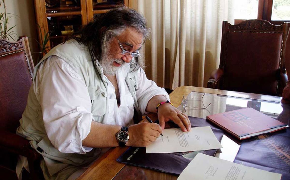 Βαγγέλης Παπαθανασίου: Πέθανε ο μεγάλος συνθέτης σε ηλικία 79 ετών Βαγγέλης Παπαθανασίου