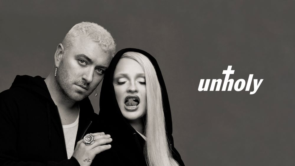 Ο Sam Smith και η Kim Petras ανεβαίνουν τη δεύτερη εβδομάδα στην κορυφή του UK Top 40 με το “Unholy” Kim Petras-Sam smith